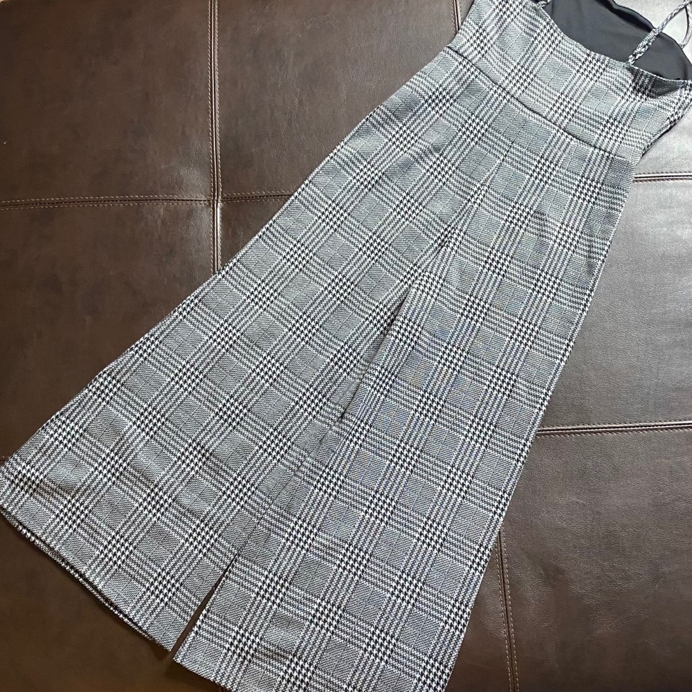 Romper - Picture 3 of 4